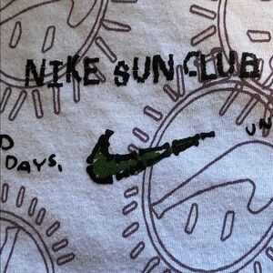 Embroidered details Nike Sun Club Allover Print Swoosh Sun T-Shirt